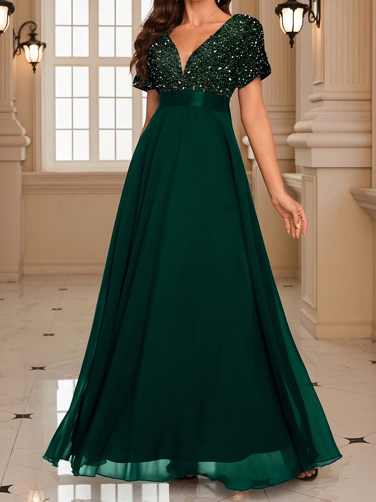 Vestido de coquetel elegante com decote em V