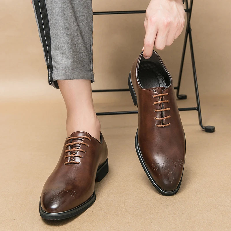 Sapatos masculinos de couro de luxo