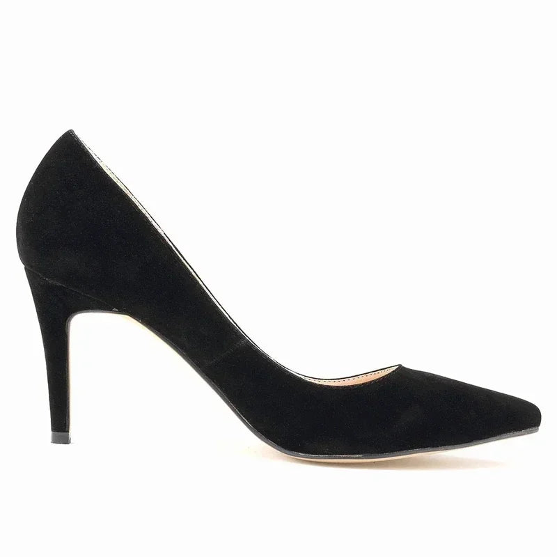 Sapatos de salto alto clássicos