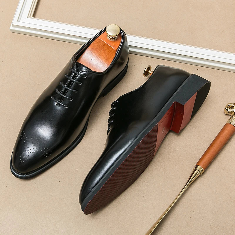 Sapatos masculinos de couro de luxo