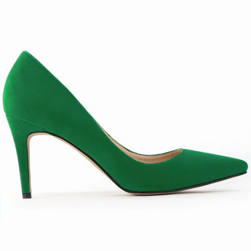 Sapatos de salto alto clássicos