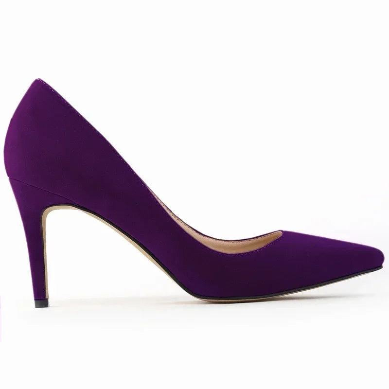 Sapatos de salto alto clássicos