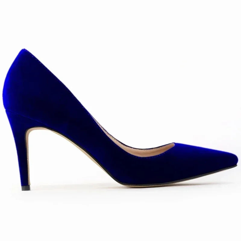 Sapatos de salto alto clássicos