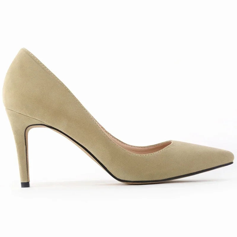 Sapatos de salto alto clássicos