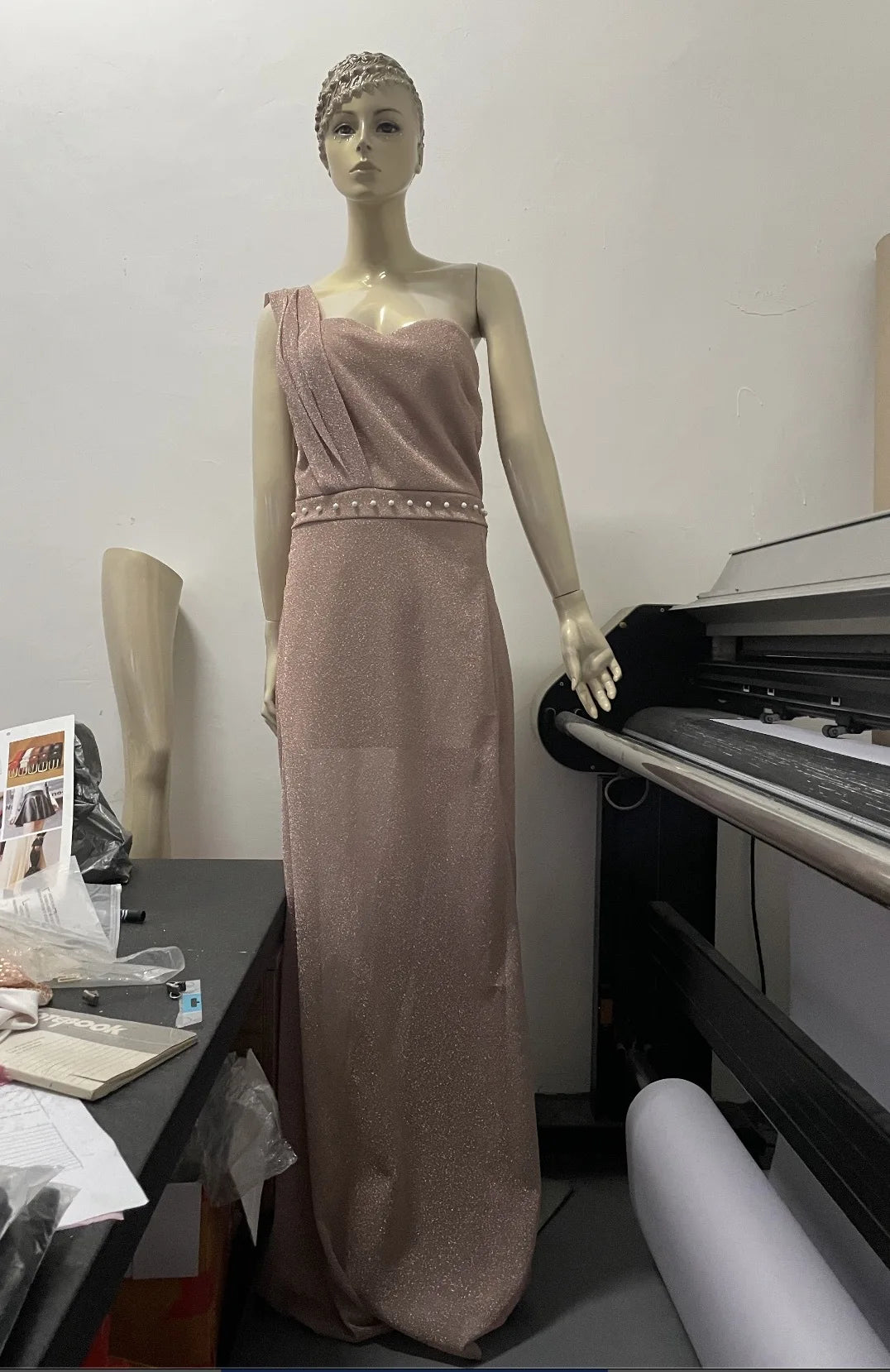 “Vestido de Luxo Feminino 2025