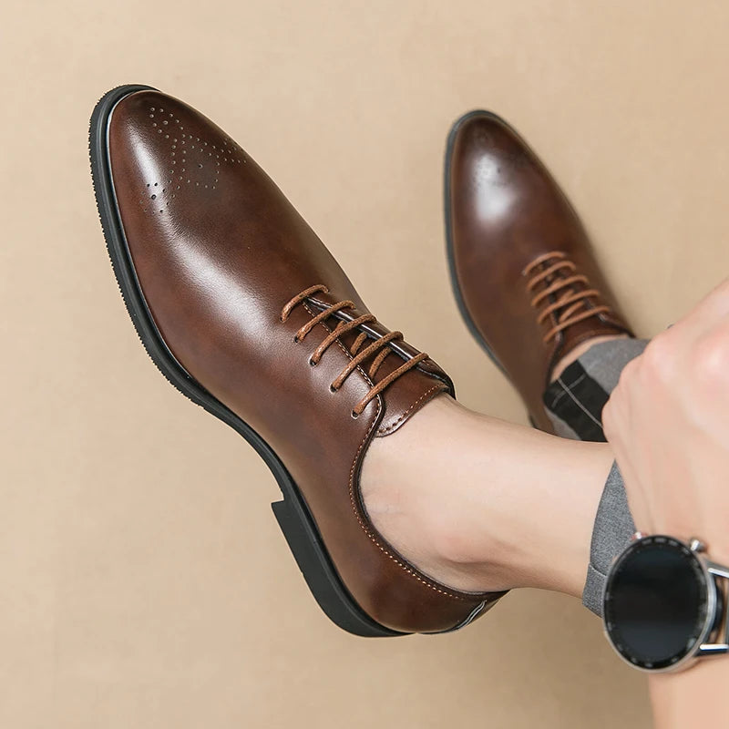 Sapatos masculinos de couro de luxo