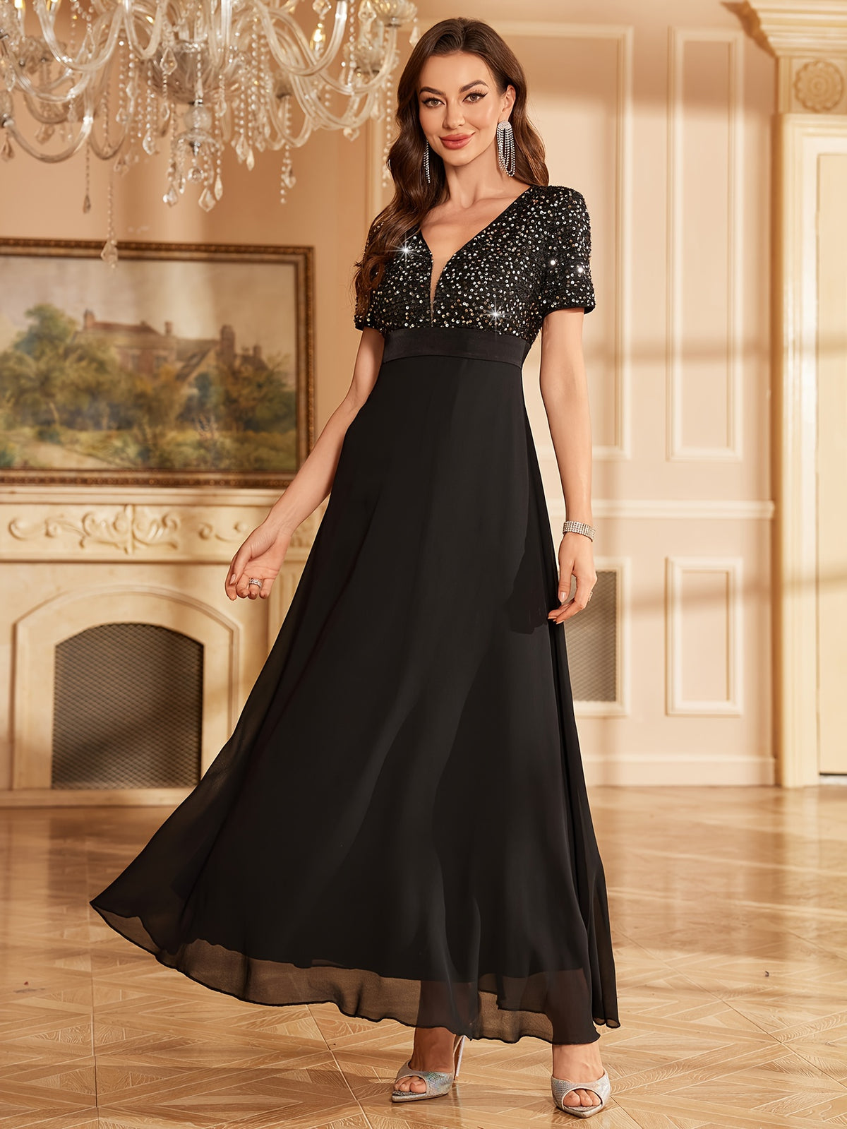 Vestido de coquetel elegante com decote em V