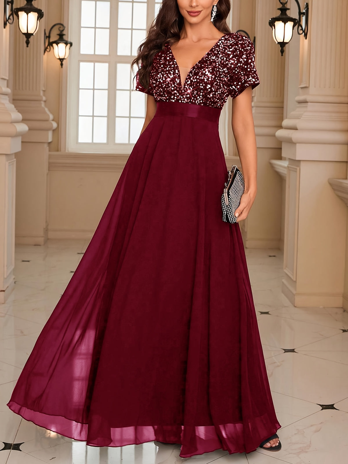 Vestido de coquetel elegante com decote em V